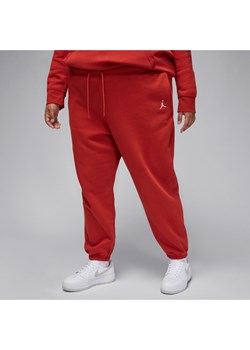 Spodnie damskie Jordan Brooklyn Fleece (duże rozmiary) - Czerwony ze sklepu Nike poland w kategorii Spodnie damskie - zdjęcie 169755788