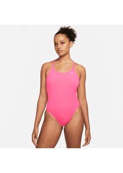 Jednoczęściowy damski kostium kąpielowy z ramiączkami krzyżowanymi na plecach Nike HydraStrong Solid - Różowy ze sklepu Nike poland w kategorii Stroje kąpielowe - zdjęcie 169755825