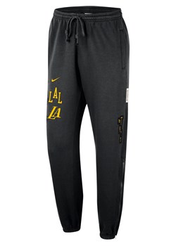 Spodnie męskie Nike NBA Courtside Los Angeles Lakers Standard Issue City Edition - Czerń ze sklepu Nike poland w kategorii Spodnie męskie - zdjęcie 169755935