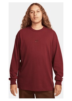 Męski T-shirt z długim rękawem Nike Sportswear Premium Essentials - Czerwony ze sklepu Nike poland w kategorii T-shirty męskie - zdjęcie 169756019