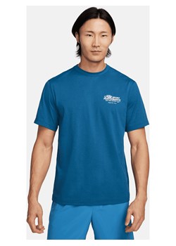 Męska uniwersalna koszulka z krótkim rękawem Dri-FIT UV Nike Hyverse - Niebieski ze sklepu Nike poland w kategorii T-shirty męskie - zdjęcie 169756257