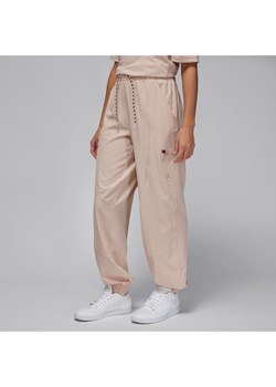 Damskie spodnie tunelowe Jordan Sport - Brązowy ze sklepu Nike poland w kategorii Spodnie damskie - zdjęcie 169756496