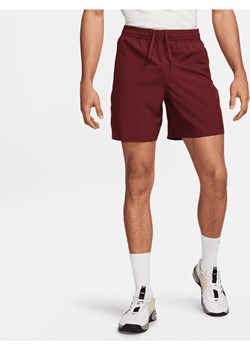 Męskie uniwersalne spodenki bez podszewki Dri-FIT Nike Form 18 cm - Czerwony ze sklepu Nike poland w kategorii Spodenki męskie - zdjęcie 169756606