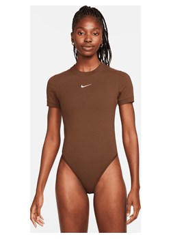 Damskie body z krótkim rękawem Nike Sportswear - Brązowy ze sklepu Nike poland w kategorii Kombinezony damskie - zdjęcie 169756637