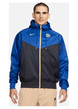 Męska kurtka piłkarska z tkaniny z kapturem Nike Chelsea F.C. Sport Essentials Windrunner - Niebieski ze sklepu Nike poland w kategorii Kurtki męskie - zdjęcie 169757097
