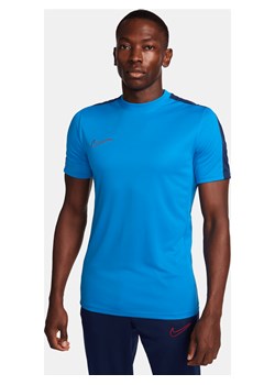 Męska koszulka piłkarska z krótkim rękawem Dri-FIT Nike Academy - Niebieski ze sklepu Nike poland w kategorii T-shirty męskie - zdjęcie 169757308