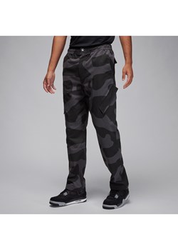 Męskie spodnie Chicago Jordan Essentials - Szary ze sklepu Nike poland w kategorii Spodnie męskie - zdjęcie 169757458