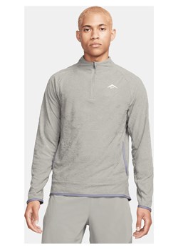 Męska bluza do biegania zamkiem 1/2 Dri-FIT Nike Trail - Szary ze sklepu Nike poland w kategorii Bluzy męskie - zdjęcie 169757508