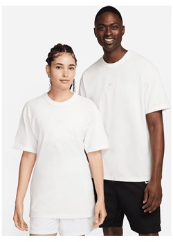 T-shirt męski Nike Sportswear Premium Essentials - Biel ze sklepu Nike poland w kategorii T-shirty męskie - zdjęcie 169757779