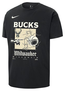 T-shirt męski Nike NBA Max90 Milwaukee Bucks Courtside - Czerń ze sklepu Nike poland w kategorii T-shirty męskie - zdjęcie 169758296