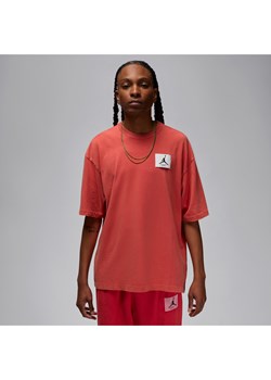Męski powiększony T-shirt Jordan Flight Essentials - Czerwony ze sklepu Nike poland w kategorii T-shirty męskie - zdjęcie 169758379