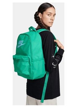 Plecak Nike Heritage (25 l) - Zieleń ze sklepu Nike poland w kategorii Plecaki dla dzieci - zdjęcie 169758446