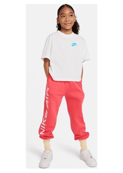 Pudełkowy T-shirt dla dużych dzieci (dziewcząt) Nike Sportswear - Biel ze sklepu Nike poland w kategorii Bluzki dziewczęce - zdjęcie 169758627