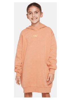 Sukienka z kapturem dla dużych dzieci (dziewcząt) Nike Sportswear Club Fleece - Brązowy ze sklepu Nike poland w kategorii Sukienki dziewczęce - zdjęcie 169758707
