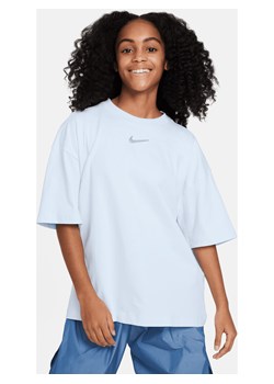 T-shirt o kroju oversize dla dużych dzieci (dziewcząt) Nike Sportswear - Niebieski ze sklepu Nike poland w kategorii Bluzki dziewczęce - zdjęcie 169758919