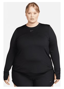 Damska koszulka do biegania z półokrągłym dekoltem (duże rozmiary) Nike Dri-FIT Swift Element UV - Czerń ze sklepu Nike poland w kategorii Bluzki damskie - zdjęcie 169759247