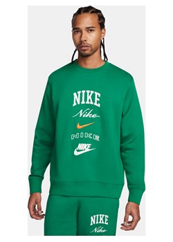 Męska bluza dresowa z długim rękawem i półokrągłym dekoltem Nike Club Fleece - Zieleń ze sklepu Nike poland w kategorii Bluzy męskie - zdjęcie 169759297