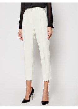 Marella Spodnie materiałowe Izabel 31310511200 Écru Regular Fit ze sklepu MODIVO w kategorii Spodnie damskie - zdjęcie 169774818