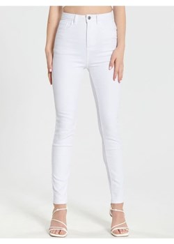 Sinsay - Jeansy skinny high waist - biały ze sklepu Sinsay w kategorii Jeansy damskie - zdjęcie 169780655