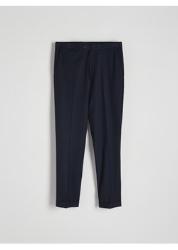 Reserved - Spodnie slim fit w kratę - granatowy ze sklepu Reserved w kategorii Spodnie męskie - zdjęcie 169783508