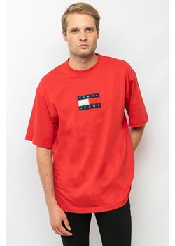 t-shirt męski tommy jeans dm0dm12581 czerwony ze sklepu Royal Shop w kategorii T-shirty męskie - zdjęcie 169803999