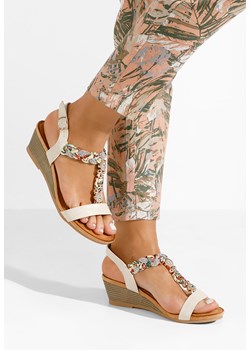 Beżowe sandały na koturnie Tanika ze sklepu Zapatos w kategorii Sandały damskie - zdjęcie 169804247