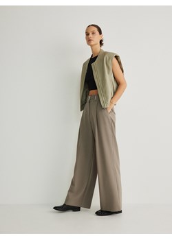 Reserved - Szerokie spodnie z paskiem - zielony ze sklepu Reserved w kategorii Spodnie damskie - zdjęcie 169814449