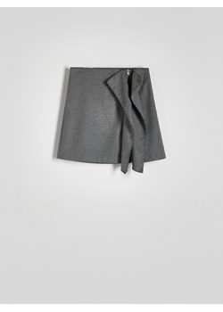 Reserved - Spódnica mini z ozdobnymi fałdami - jasnoszary ze sklepu Reserved w kategorii Spódnice - zdjęcie 169814897