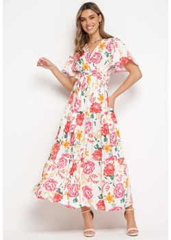 Biało-Różowa Sukienka Maxi z Gumką w Talii z Szerokimi Rękawami i Kwiatowym Printem Nodriala ze sklepu Born2be Odzież w kategorii Sukienki - zdjęcie 169815217