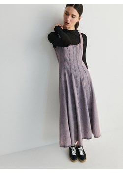 Reserved - Denimowa sukienka z przeszyciami - różowy ze sklepu Reserved w kategorii Sukienki - zdjęcie 169824588