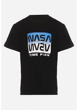 Czarna Koszulka z Bawełny z Motywem NASA i Krótkim Rękawem Ilkira ze sklepu Born2be Odzież w kategorii Bluzki dziewczęce - zdjęcie 169830709