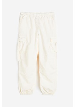 H & M - Spodnie spadochronowe z niskim stanem - Biały ze sklepu H&M w kategorii Spodnie damskie - zdjęcie 169834279