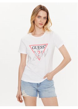 Guess T-Shirt Icon W3GI46 I3Z14 Biały Regular Fit ze sklepu MODIVO w kategorii Bluzki damskie - zdjęcie 169846658