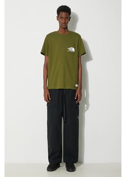 The North Face t-shirt bawełniany M Berkeley California Pocket S/S Tee męski kolor zielony z nadrukiem NF0A87U2PIB1 ze sklepu PRM w kategorii T-shirty męskie - zdjęcie 169850645