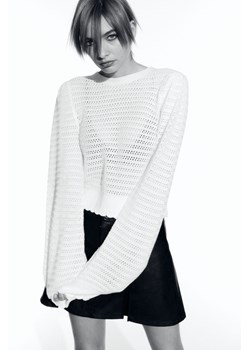 H & M - Ażurowy sweter z odkrytym plecami - Biały ze sklepu H&M w kategorii Swetry damskie - zdjęcie 169853087