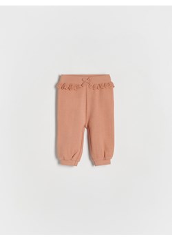 Reserved - Spodnie dresowe z falbankami - miedziany ze sklepu Reserved w kategorii Spodnie i półśpiochy - zdjęcie 169855348