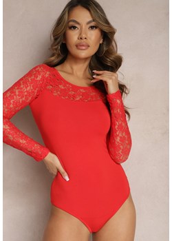 Czerwone Eleganckie Body z Wiskozy z Koronką na Rękawach i Dekolcie Wonstelle ze sklepu Renee odzież w kategorii Bluzki damskie - zdjęcie 169855815