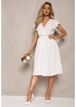 Biała Midi Sukienka o Rozkloszowanym Fasonie z Kopertowym Dekoltem i Plisami Axanntia ze sklepu Renee odzież w kategorii Sukienki - zdjęcie 169855845
