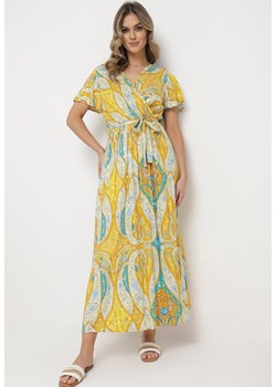 Żółta Długa Sukienka z Wiskozy z Kopertową Górą i Geometrycznym Wzorem Amareth ze sklepu Born2be Odzież w kategorii Sukienki - zdjęcie 169856488