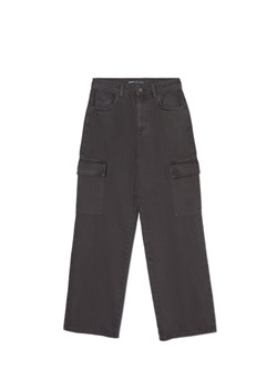Cropp - Czarne jeansy cargo PETITE - czarny ze sklepu Cropp w kategorii Spodnie damskie - zdjęcie 169856926
