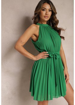 Zielona Rozkloszowana Sukienka z Plisami i Zapięciem przy Karku Mini Dodatkowo Pasek Asmeriema ze sklepu Renee odzież w kategorii Sukienki - zdjęcie 169864606