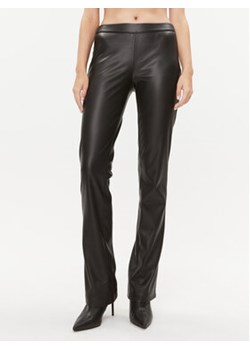 Marciano Guess Spodnie z imitacji skóry 3BGB18 9645Z Czarny Regular Fit ze sklepu MODIVO w kategorii Spodnie damskie - zdjęcie 169871255