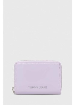 Tommy Jeans portfel damski kolor fioletowy ze sklepu ANSWEAR.com w kategorii Portfele damskie - zdjęcie 169872408