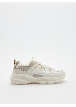 Reserved - Sportowe sneakersy - złamana biel ze sklepu Reserved w kategorii Buty sportowe męskie - zdjęcie 169878849