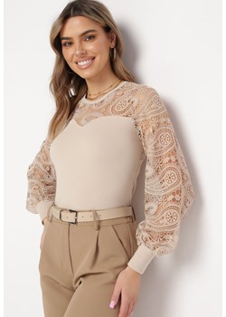 Beżowa Bawełniana Bluzka z Koronkową Górą z Ażurowym Wzorem Ravani ze sklepu Born2be Odzież w kategorii Bluzki damskie - zdjęcie 169879797