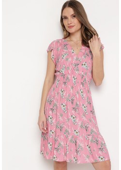 Różowa Sukienka Bawełniana z Kopertowym Dekoltem w Kwiatki Akariela ze sklepu Born2be Odzież w kategorii Sukienki - zdjęcie 169892909