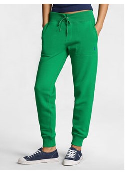 Polo Ralph Lauren Spodnie dresowe Mari 211839386031 Zielony Relaxed Fit ze sklepu MODIVO w kategorii Spodnie damskie - zdjęcie 169896518
