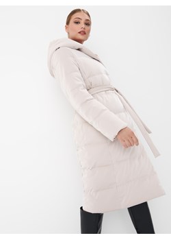 Mohito - Pikowany kremowy płaszcz - kremowy ze sklepu Mohito w kategorii Płaszcze damskie - zdjęcie 169903375