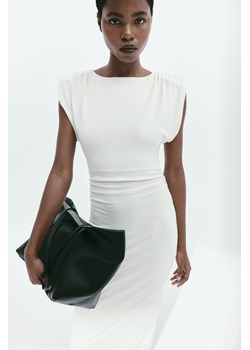 H & M - Sukienka z watowanymi ramionami - Beżowy ze sklepu H&M w kategorii Sukienki - zdjęcie 169907758