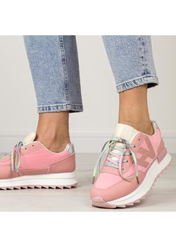 Różowe sneakersy damskie na platformie Potocki 16311 ze sklepu suzana.pl w kategorii Buty sportowe damskie - zdjęcie 169912057